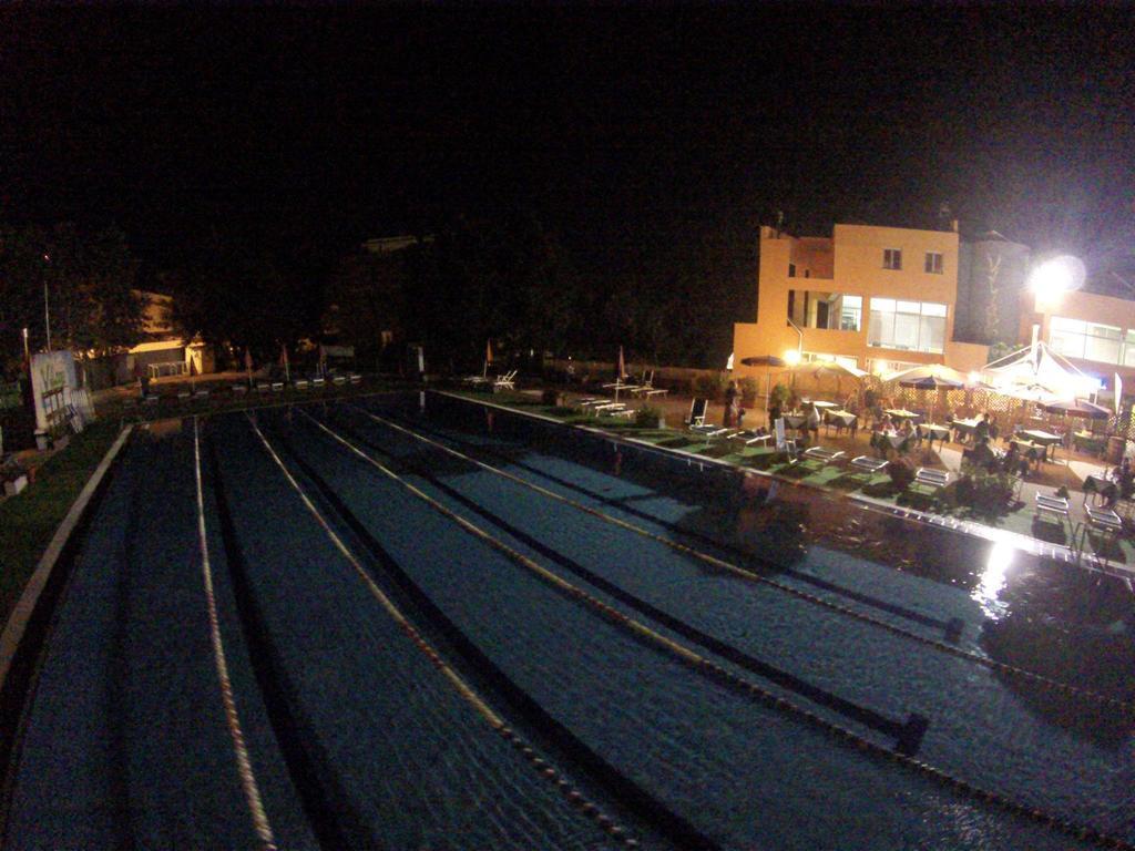 Village Sport Holidays Cerveteri Ruang foto